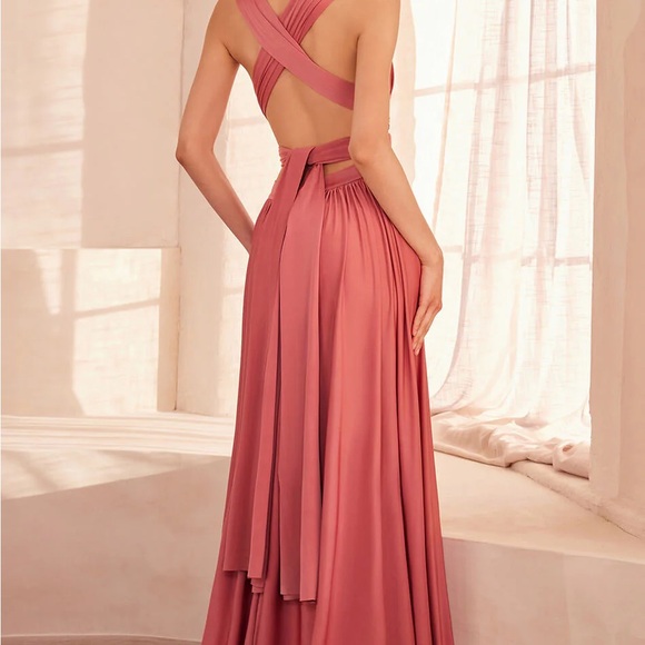 Lady Black Tie brand Elegant Green Evening Gown - Picture 6 of 11